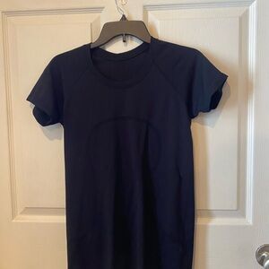 Black Lululemon Swiftly Tech